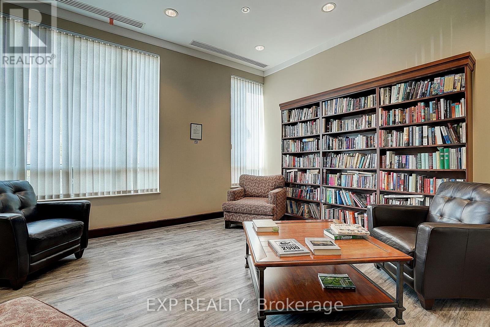 1111 - 1359 Rathburn Road E, Mississauga, Ontario  L4W 5P7 - Photo 3 - W12490242