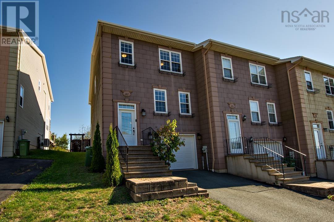 37 Brigadier Court, Halifax, Nova Scotia  B3M 4Y4 - Photo 2 - 202523731
