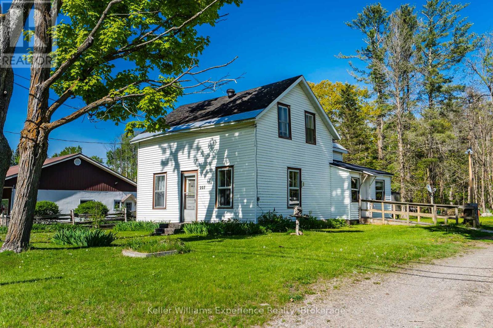 227 FOX STREET, Penetanguishene, Ontario