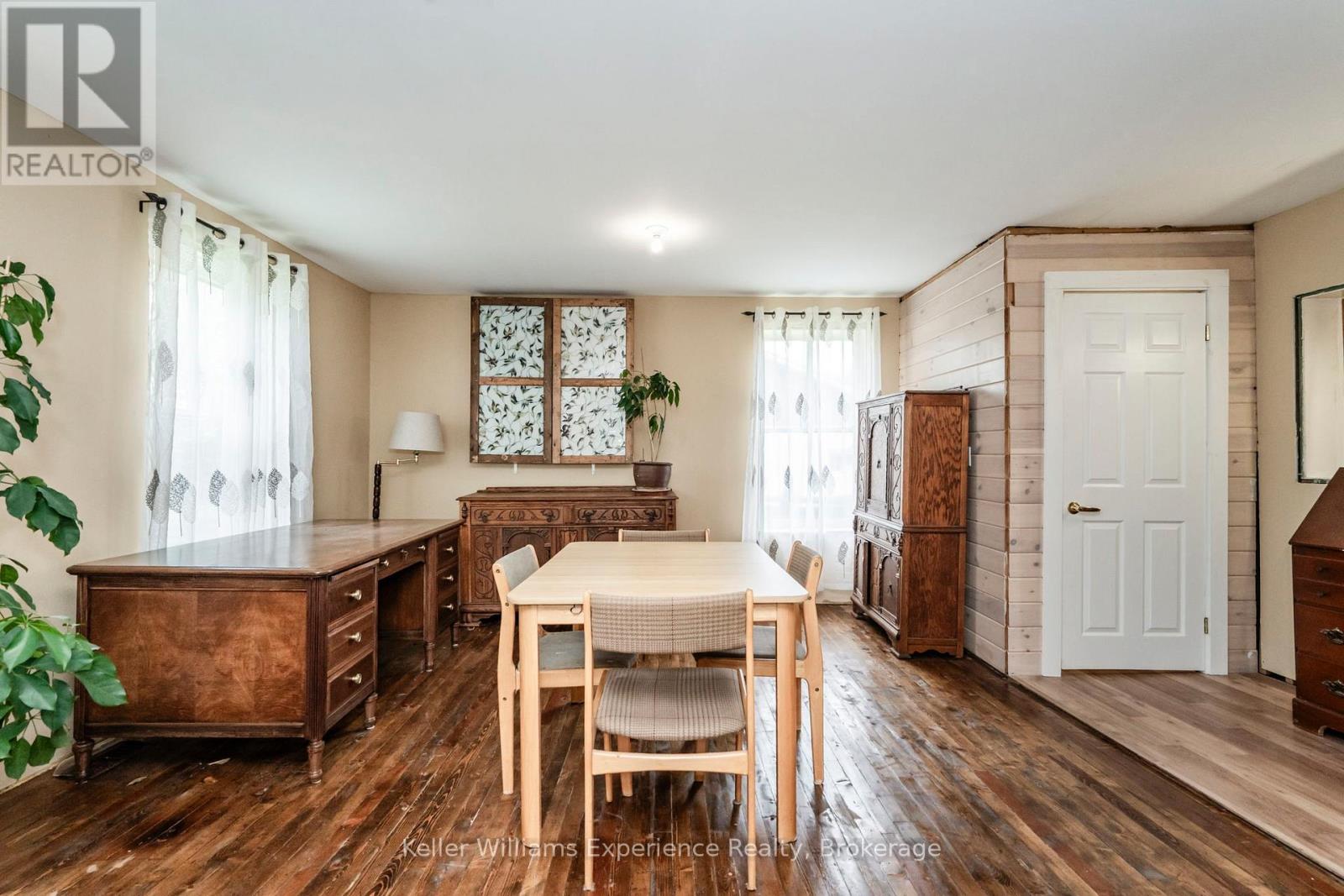 227 Fox Street, Penetanguishene, Ontario  L9M 1E7 - Photo 10 - S12490288