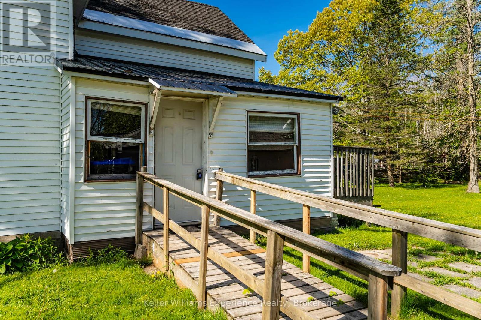 227 Fox Street, Penetanguishene, Ontario  L9M 1E7 - Photo 24 - S12490288