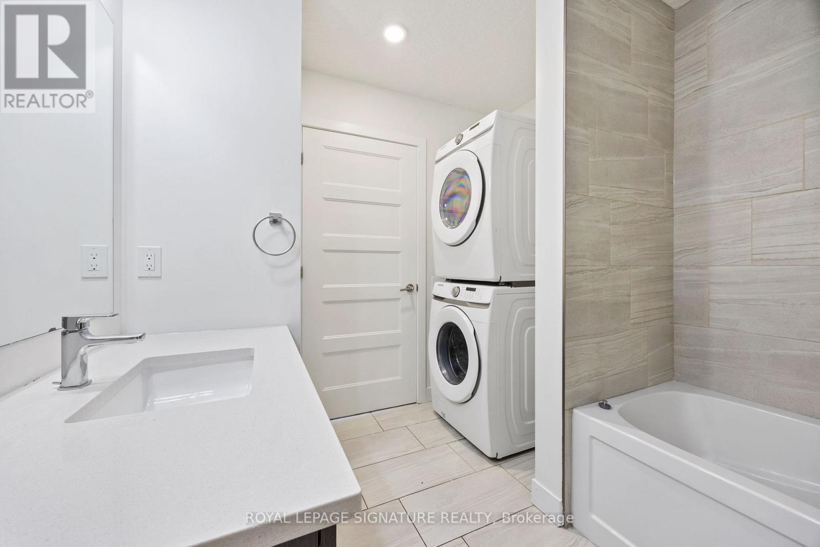 103 Marconi Court, London East, Ontario  N5V 0C9 - Photo 12 - X12490056