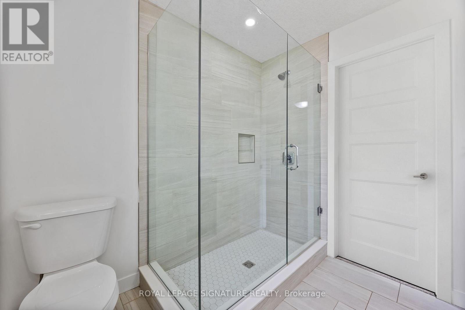 103 Marconi Court, London East, Ontario  N5V 0C9 - Photo 15 - X12490056