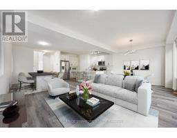 103 Marconi Court, London East (East A), Ca