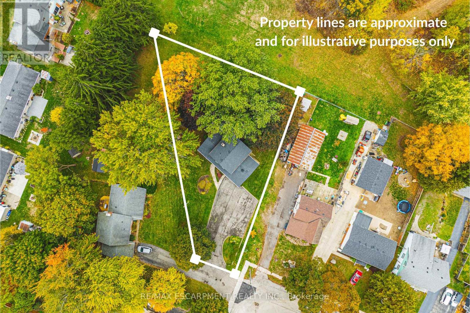 646 Alder Street W, Haldimand, Ontario  N1A 1S5 - Photo 2 - X12490078