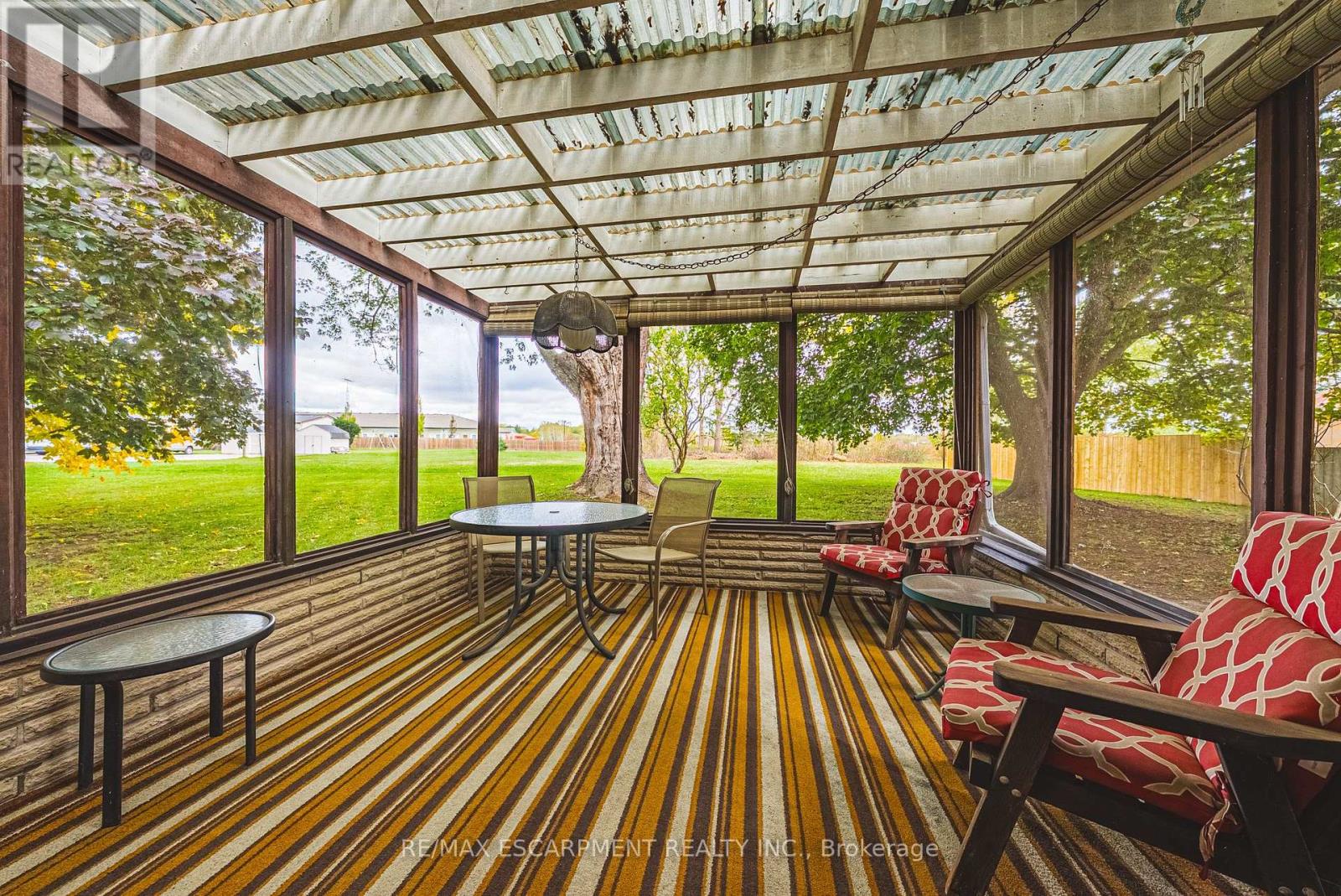 646 Alder Street W, Haldimand, Ontario  N1A 1S5 - Photo 33 - X12490078