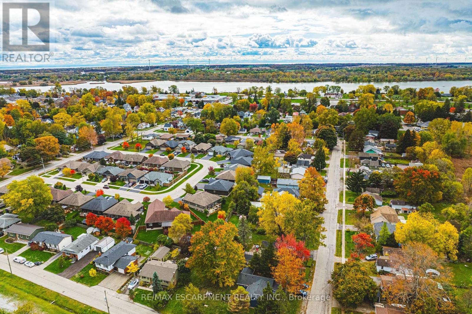 646 Alder Street W, Haldimand, Ontario  N1A 1S5 - Photo 37 - X12490078