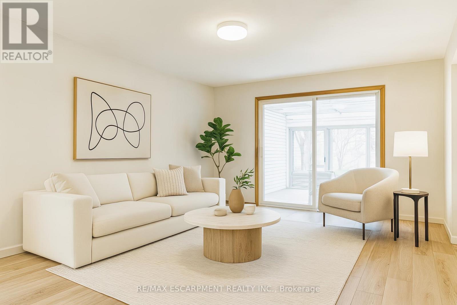 646 Alder Street W, Haldimand, Ontario  N1A 1S5 - Photo 6 - X12490078