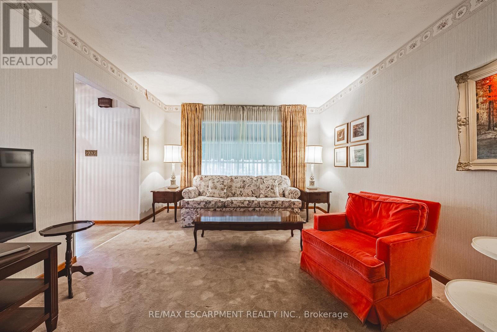 646 Alder Street W, Haldimand, Ontario  N1A 1S5 - Photo 8 - X12490078