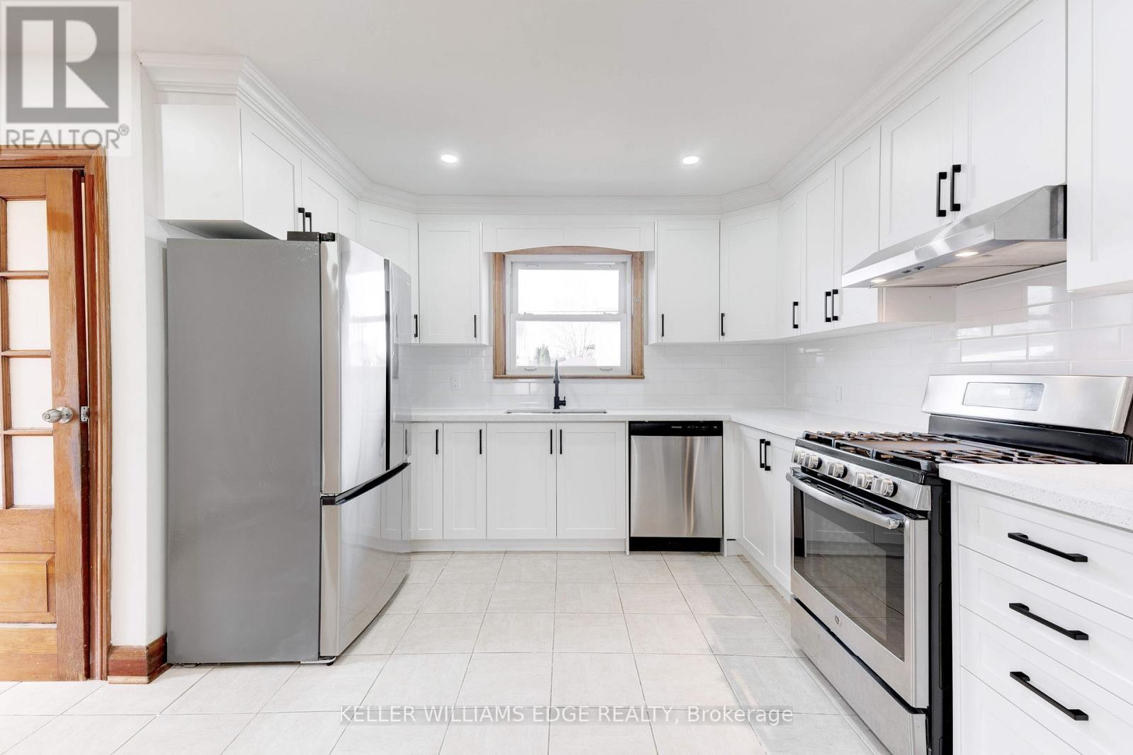 662 Harriet Street, Welland, Ontario  L3B 2J3 - Photo 11 - X12490136