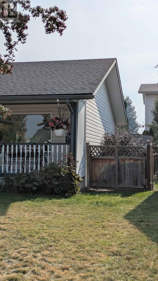 2311 Mt Baker Crescent, Cranbrook, British Columbia  V1C 6M1 - Photo 4 - X12490178