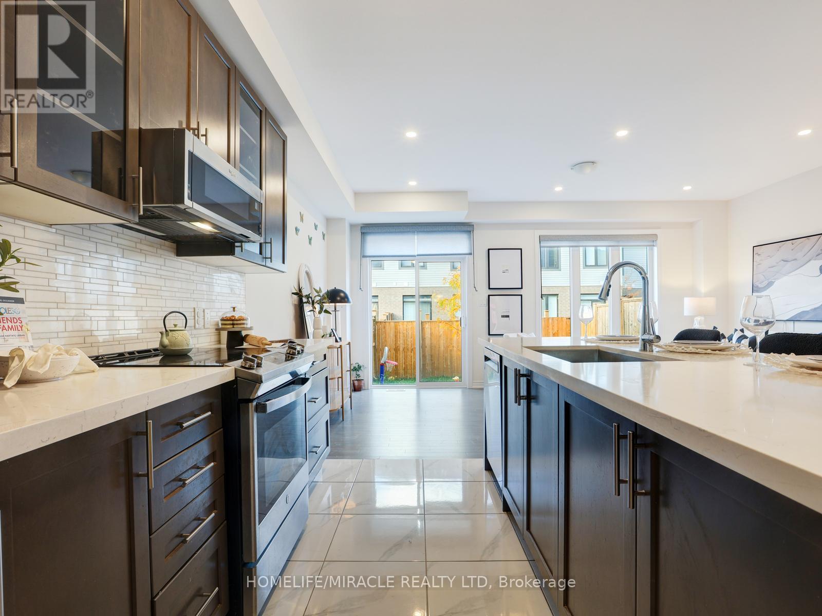 100 - 166 Deerpath Drive, Guelph, Ontario  N1K 0E2 - Photo 13 - X12490246