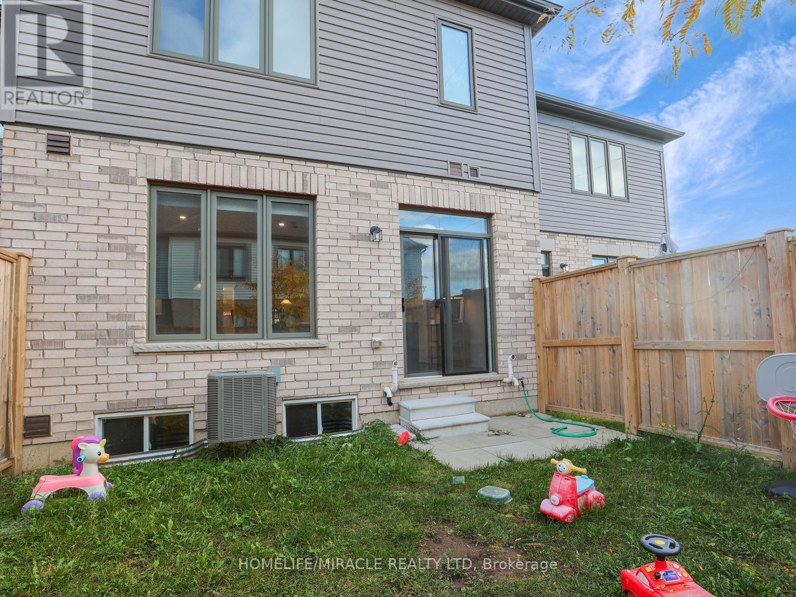 100 - 166 Deerpath Drive, Guelph, Ontario  N1K 0E2 - Photo 48 - X12490246