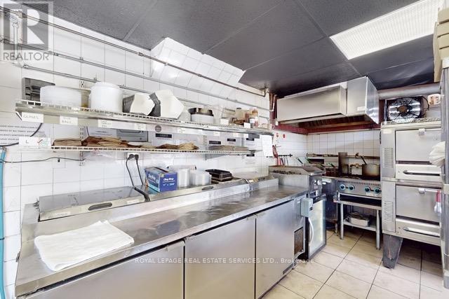 872 Upper Sherman Avenue, Hamilton, Ontario  L8V 3N1 - Photo 11 - X12490256