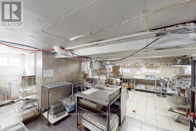 872 Upper Sherman Avenue, Hamilton, Ontario  L8V 3N1 - Photo 16 - X12490256