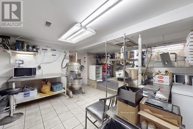 872 Upper Sherman Avenue, Hamilton, Ontario  L8V 3N1 - Photo 18 - X12490256