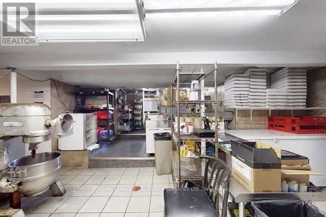 872 Upper Sherman Avenue, Hamilton, Ontario  L8V 3N1 - Photo 21 - X12490256