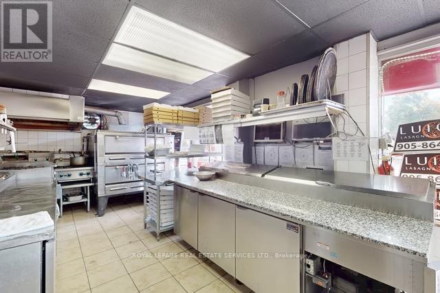 872 Upper Sherman Avenue, Hamilton, Ontario  L8V 3N1 - Photo 8 - X12490256