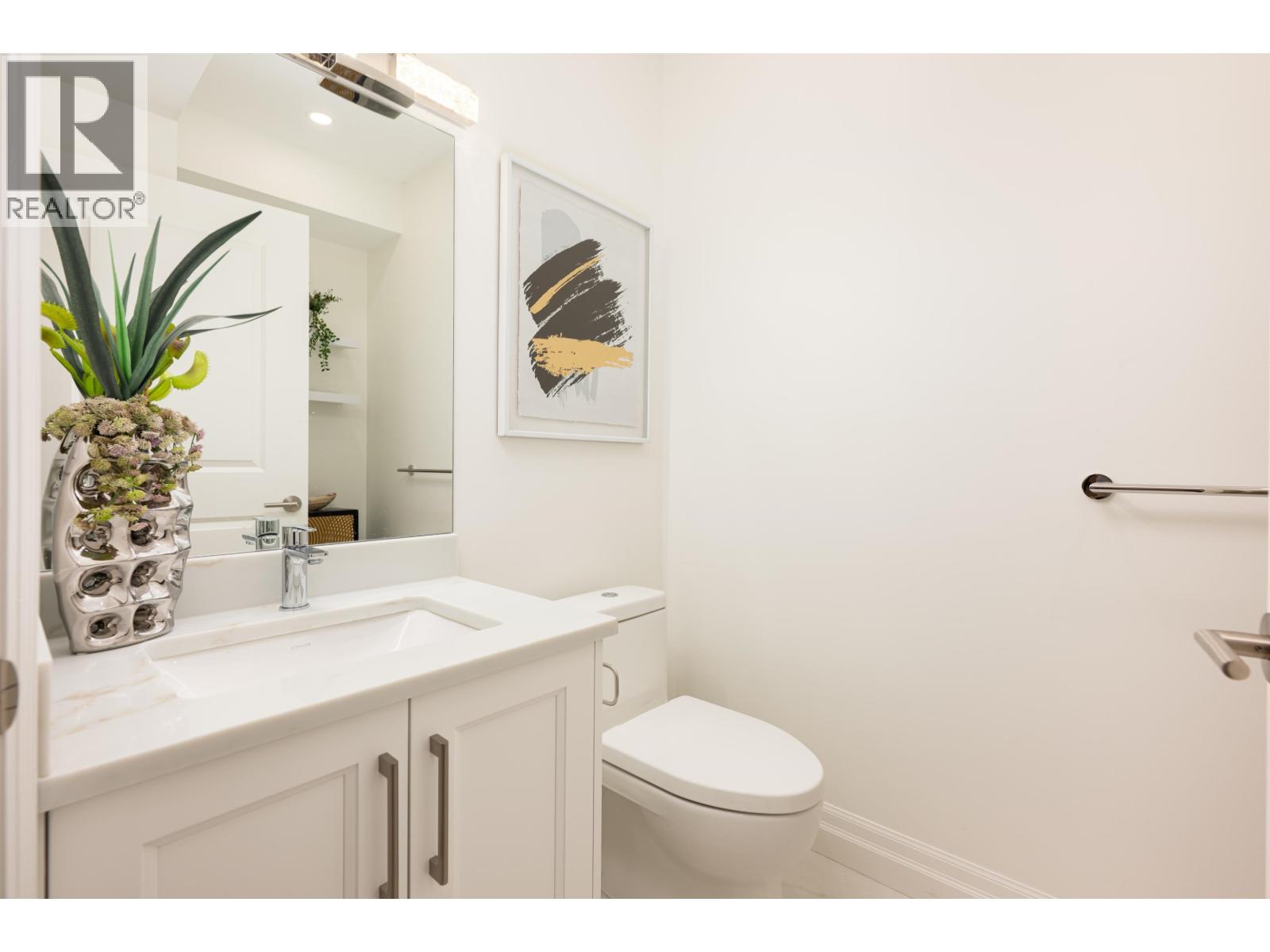 2014 W 15th Avenue, Vancouver, British Columbia  V7V 3P3 - Photo 19 - R3062885