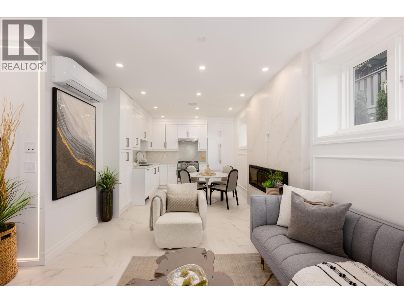 2016 W 15th Avenue, Vancouver, British Columbia  V7V 3P3 - Photo 5 - R3062887