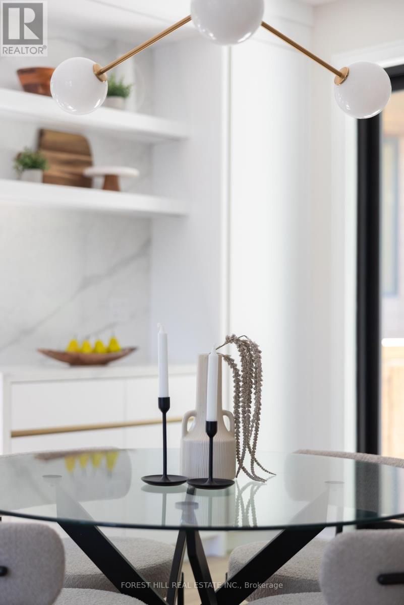 52 Roxborough Drive, Toronto, Ontario  M4W 1X1 - Photo 18 - C12441531