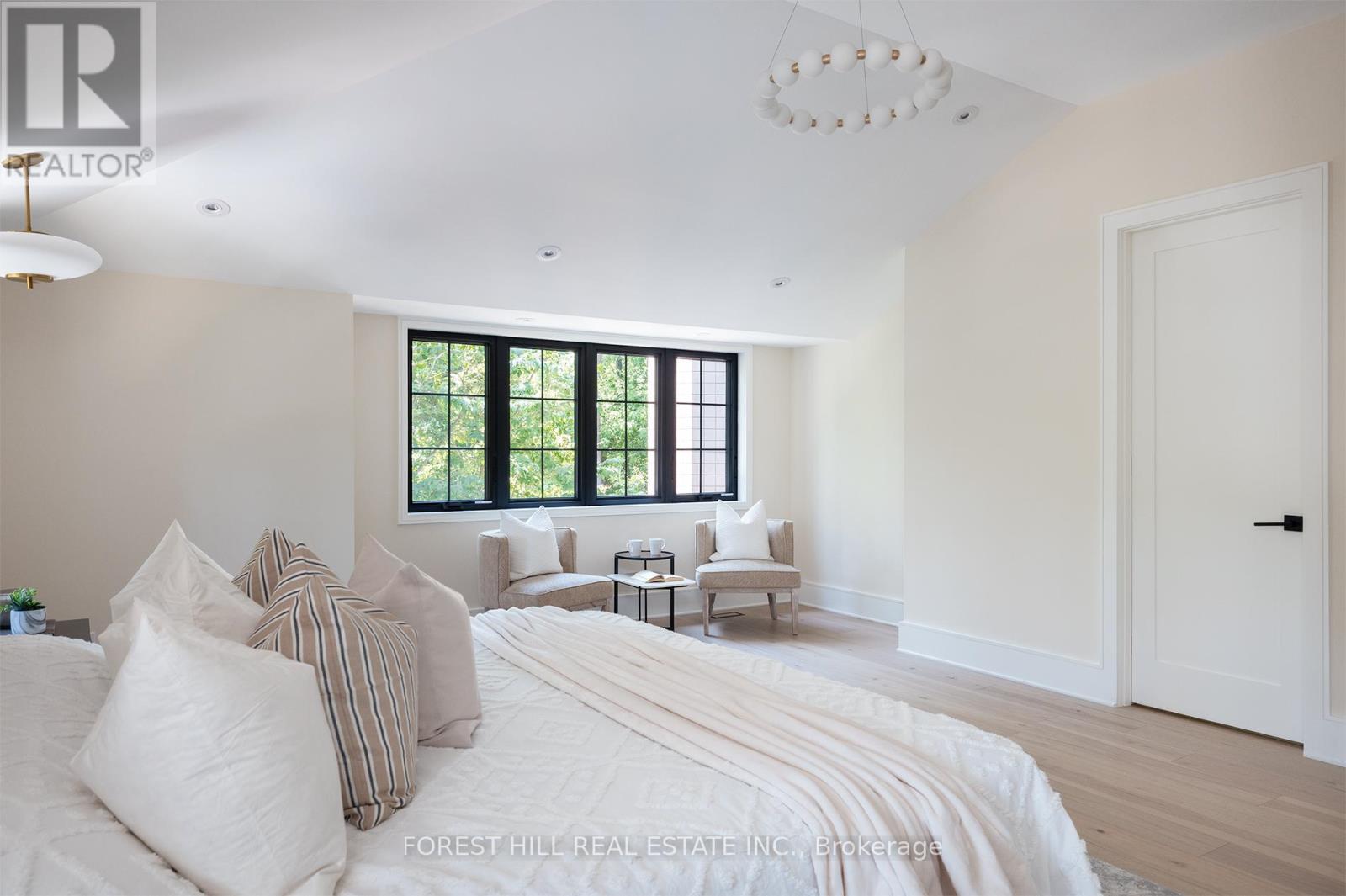 52 Roxborough Drive, Toronto, Ontario  M4W 1X1 - Photo 22 - C12441531