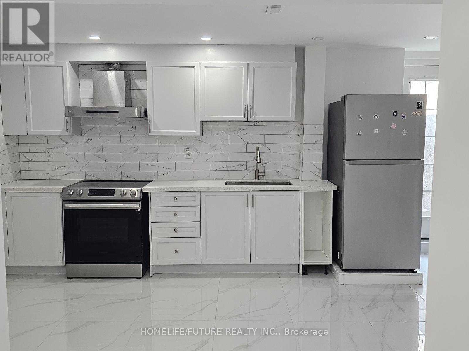 Bsmt - 36 Newhouse Boulevard, Caledon, Ontario  L7C 4A1 - Photo 4 - W12488884