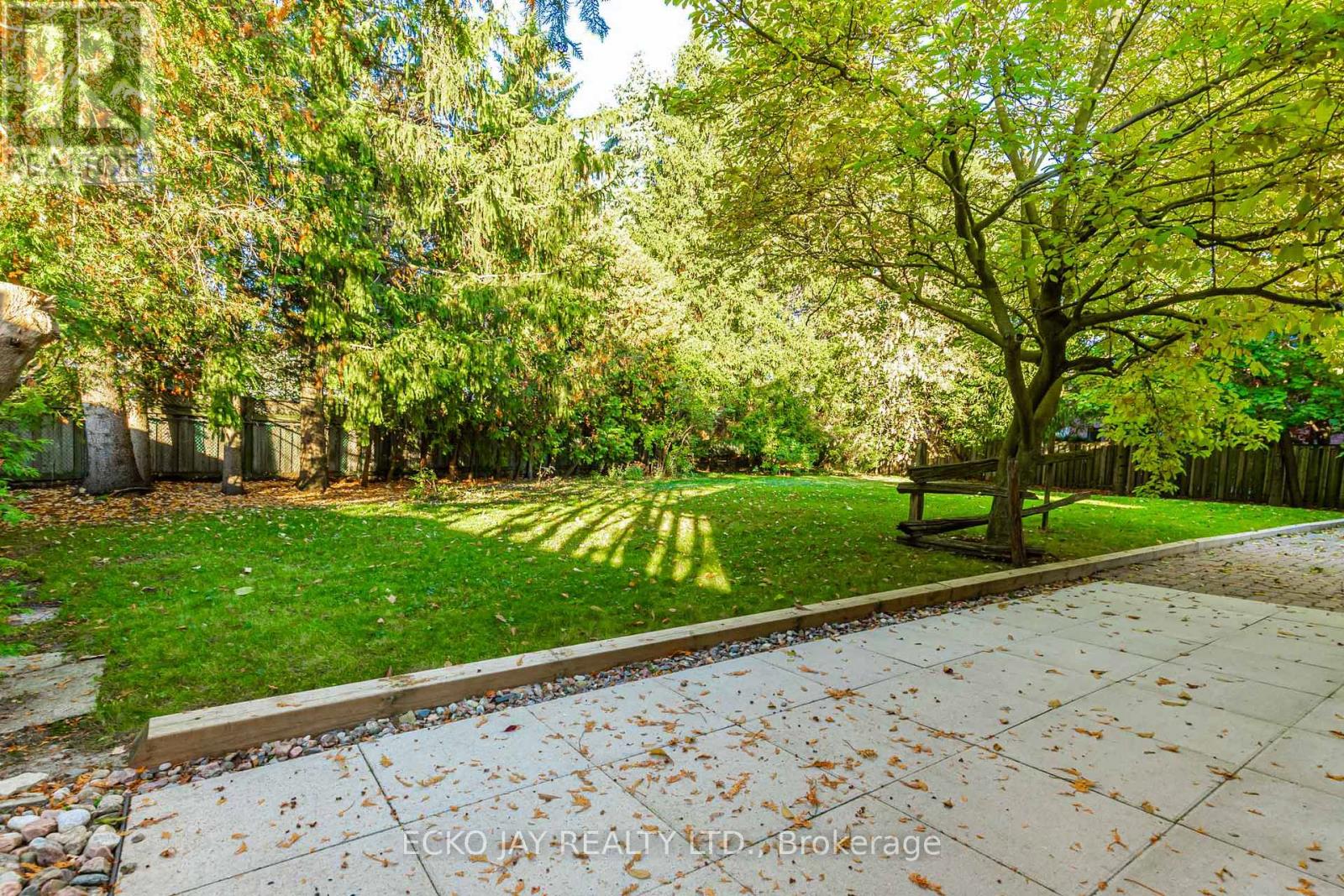 79 Larkfield Drive, Toronto (Banbury-Don Mills), Ontario  M3B 2H5 - Photo 41 - C12488030