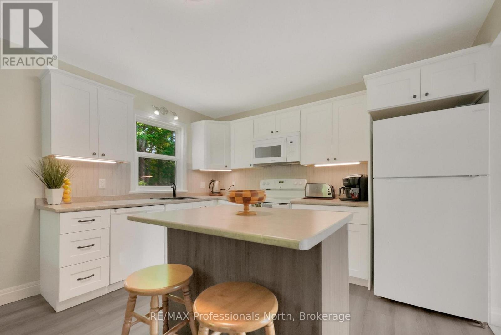 1453 Minnicock Lake Road, Dysart Et Al, Ontario  K0M 1S0 - Photo 18 - X12490266