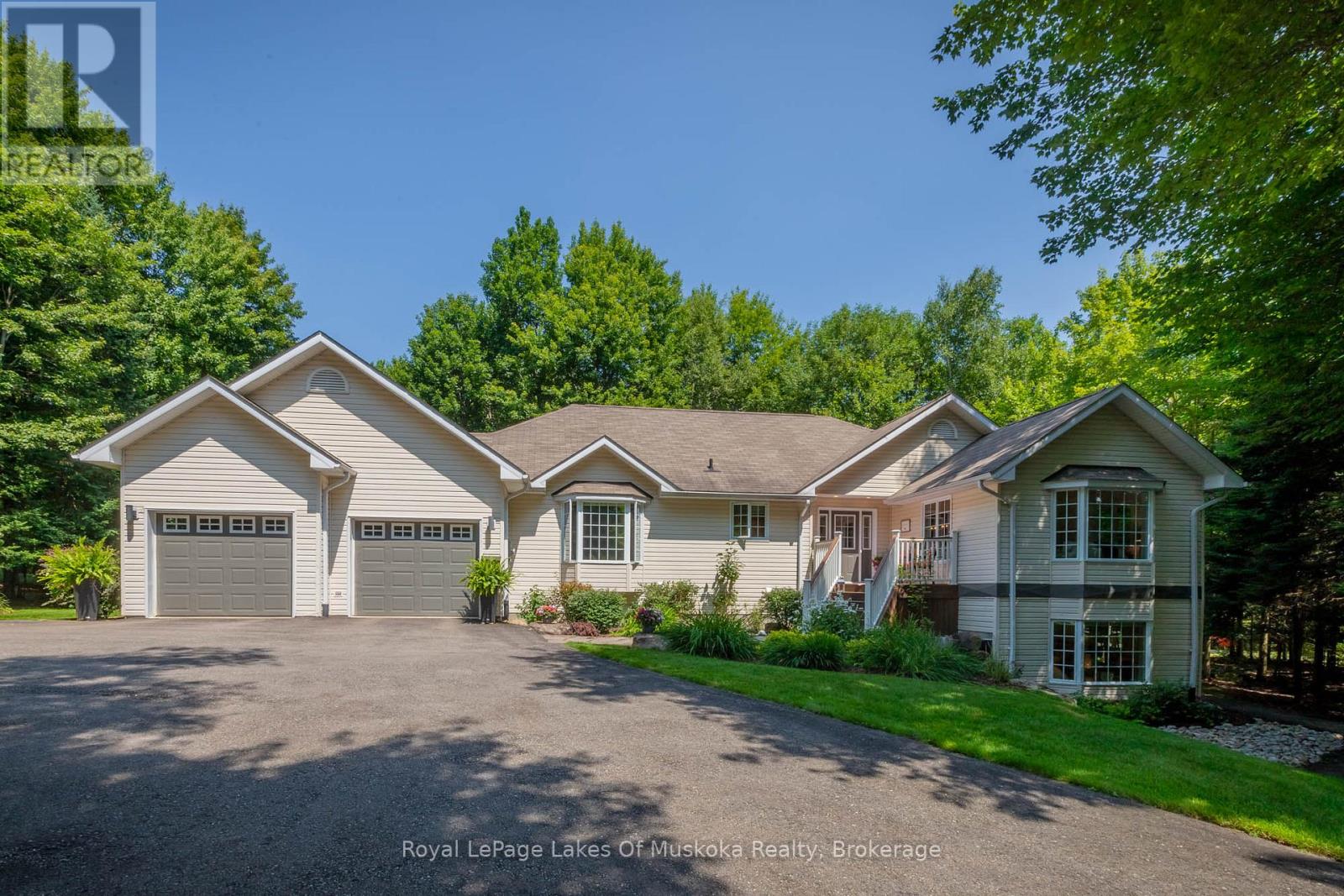 24 BIRCHWOOD CRESCENT, Huntsville, Ontario
