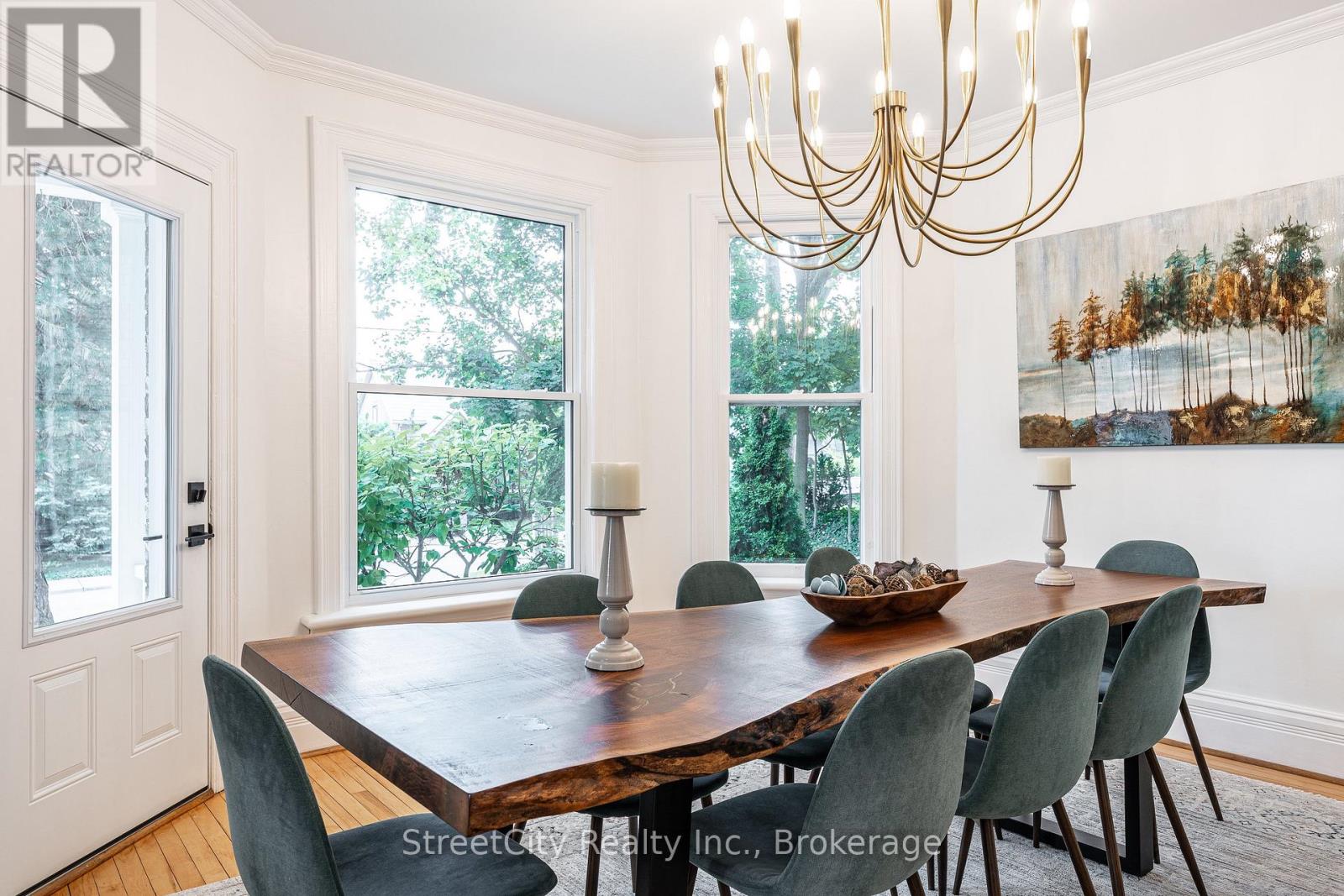 18 Waterloo Street N, Stratford, Ontario  N5A 5H5 - Photo 8 - X12490322