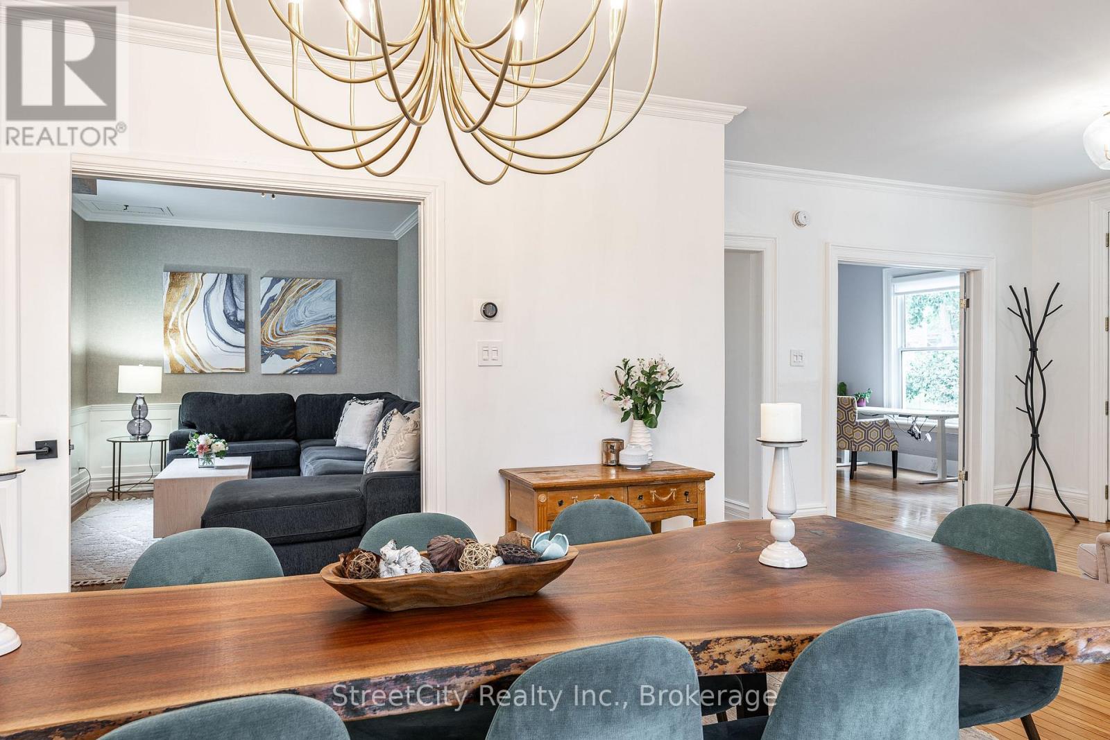 18 Waterloo Street N, Stratford, Ontario  N5A 5H5 - Photo 9 - X12490322