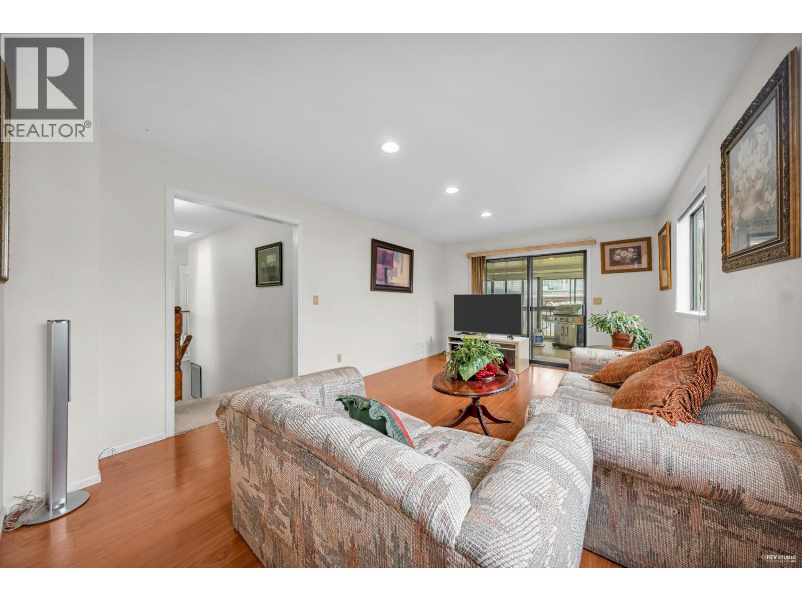 6760 Lakeview Avenue, Burnaby, British Columbia  V5E 2P4 - Photo 13 - R3063243