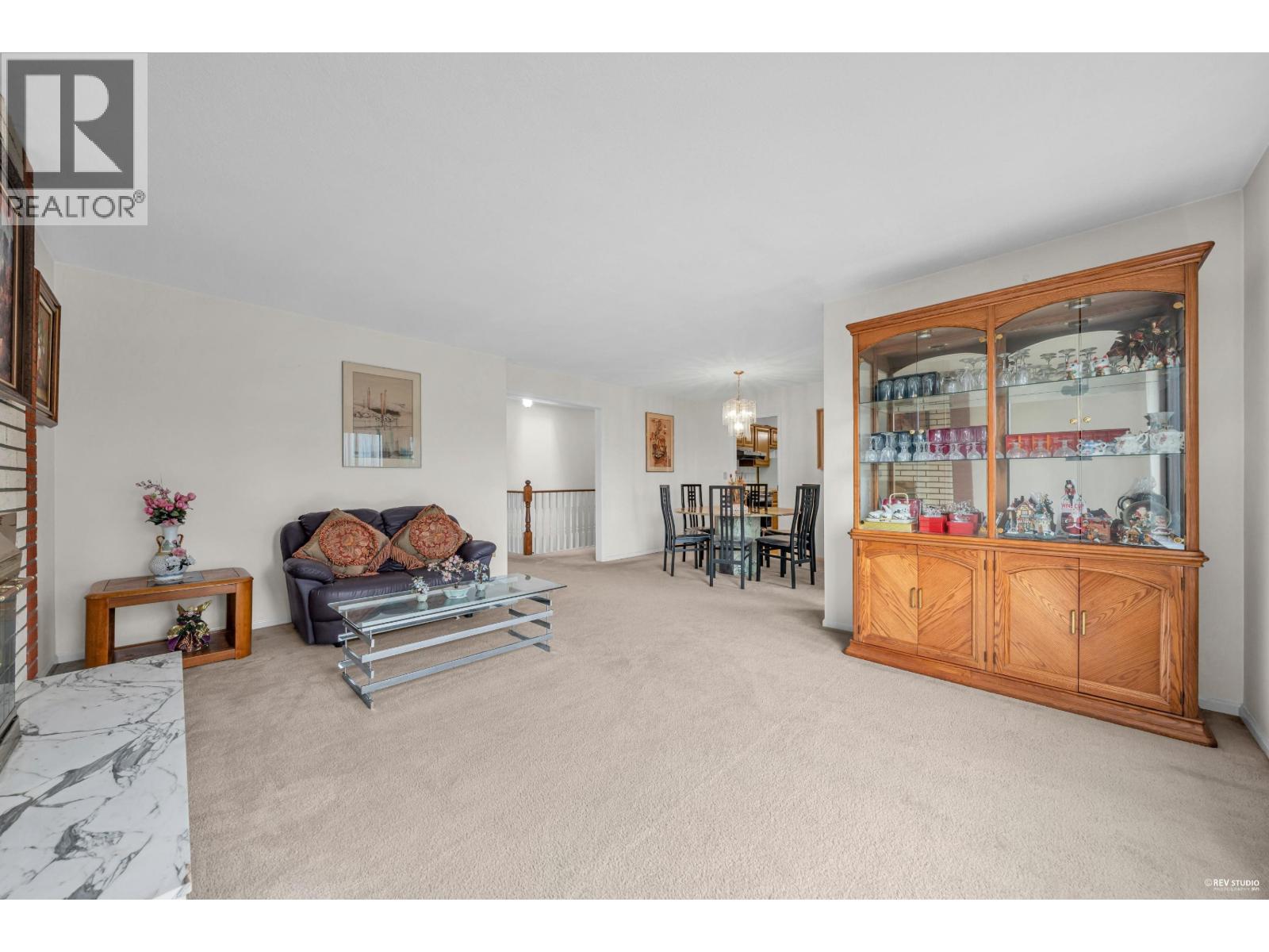 6760 Lakeview Avenue, Burnaby, British Columbia  V5E 2P4 - Photo 2 - R3063243