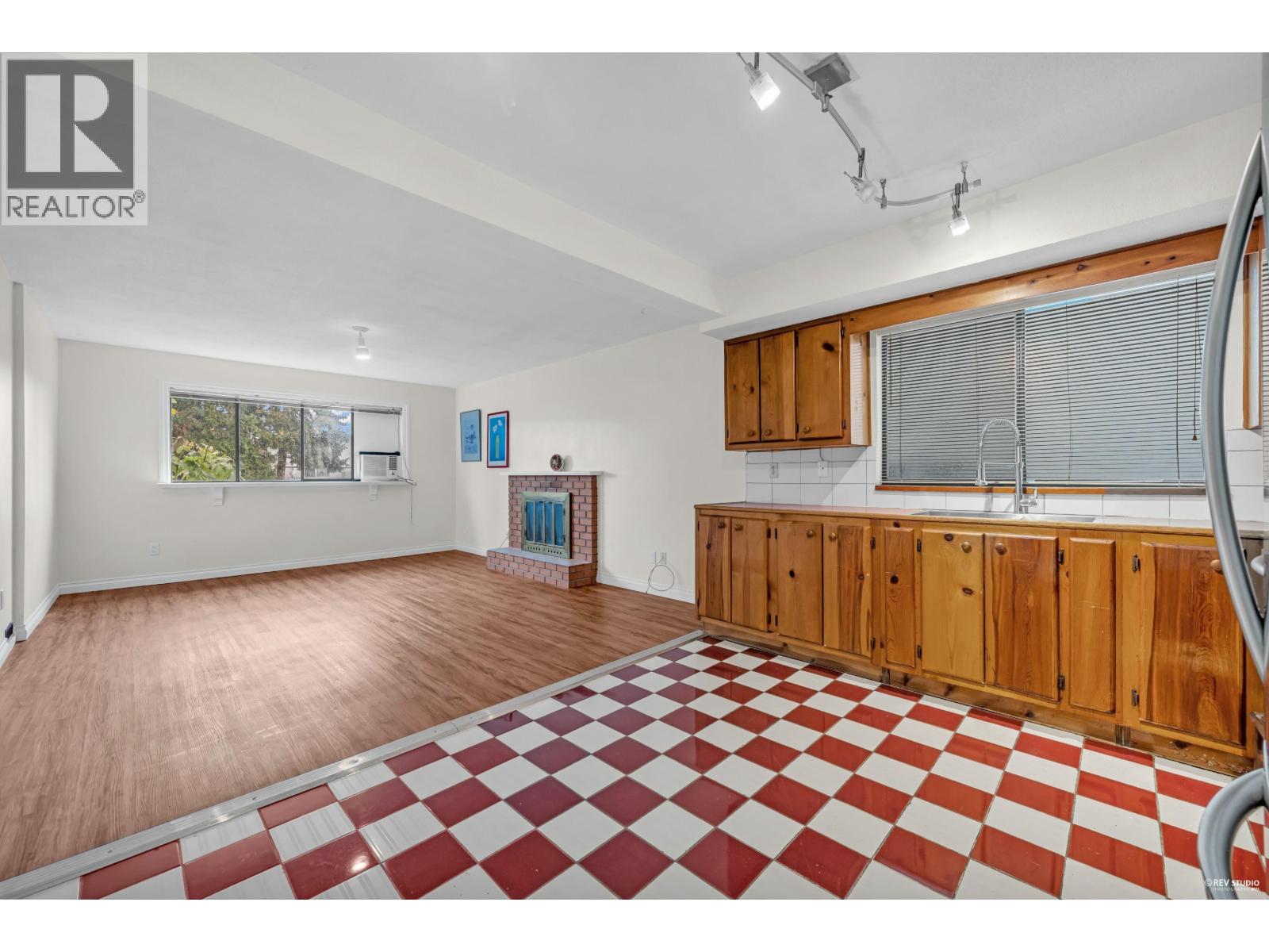 6760 Lakeview Avenue, Burnaby, British Columbia  V5E 2P4 - Photo 21 - R3063243