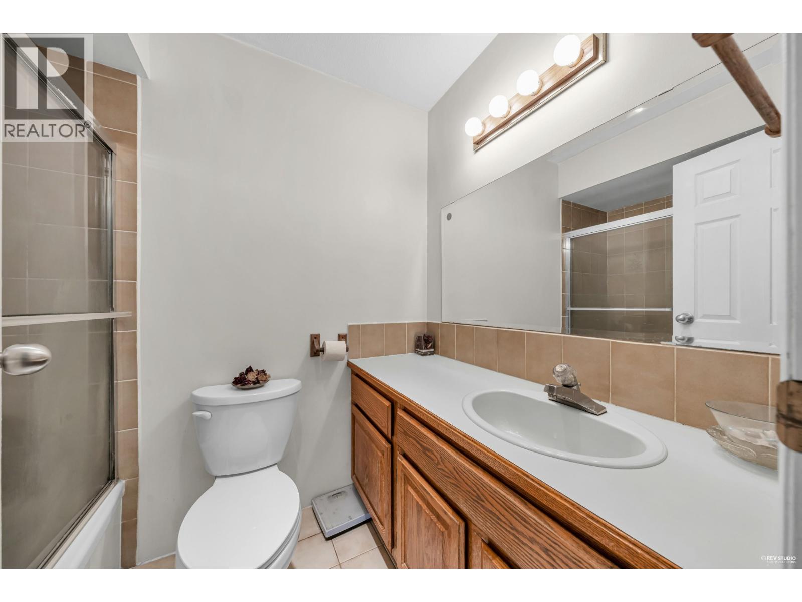 6760 Lakeview Avenue, Burnaby, British Columbia  V5E 2P4 - Photo 25 - R3063243