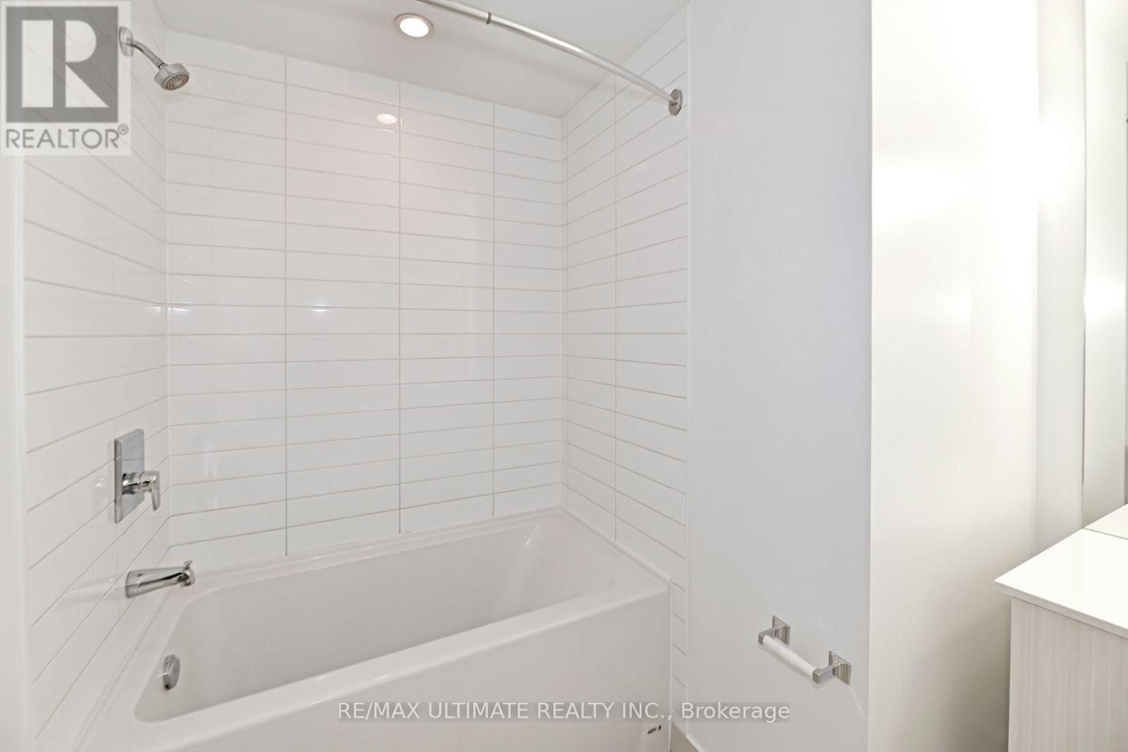 # 405 - 32 Camden Street, Toronto, Ontario  M5V 1G4 - Photo 15 - C12490080