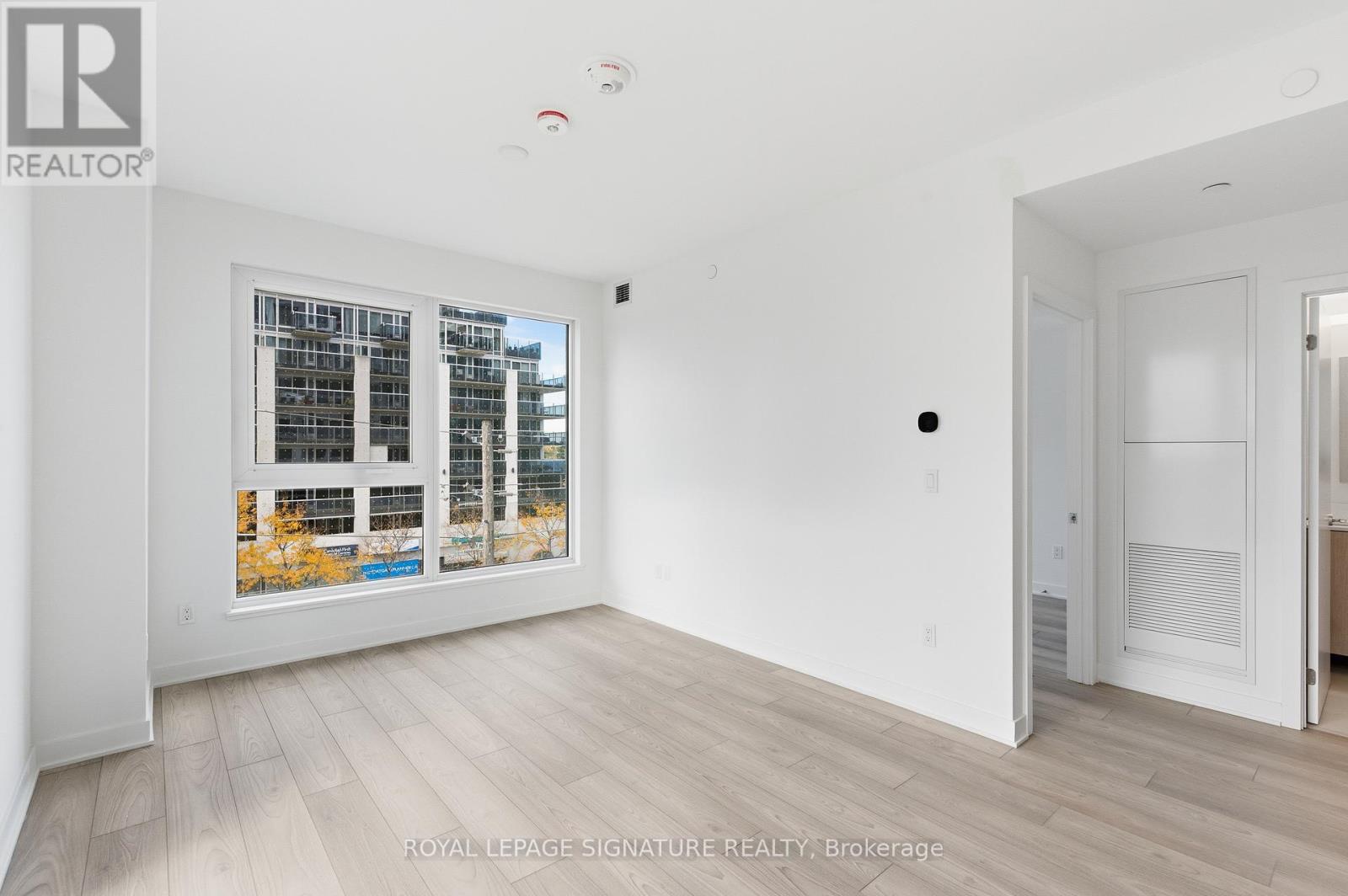 331 - 1007 The Queensway, Toronto, Ontario  M8Z 6C7 - Photo 4 - W12488860