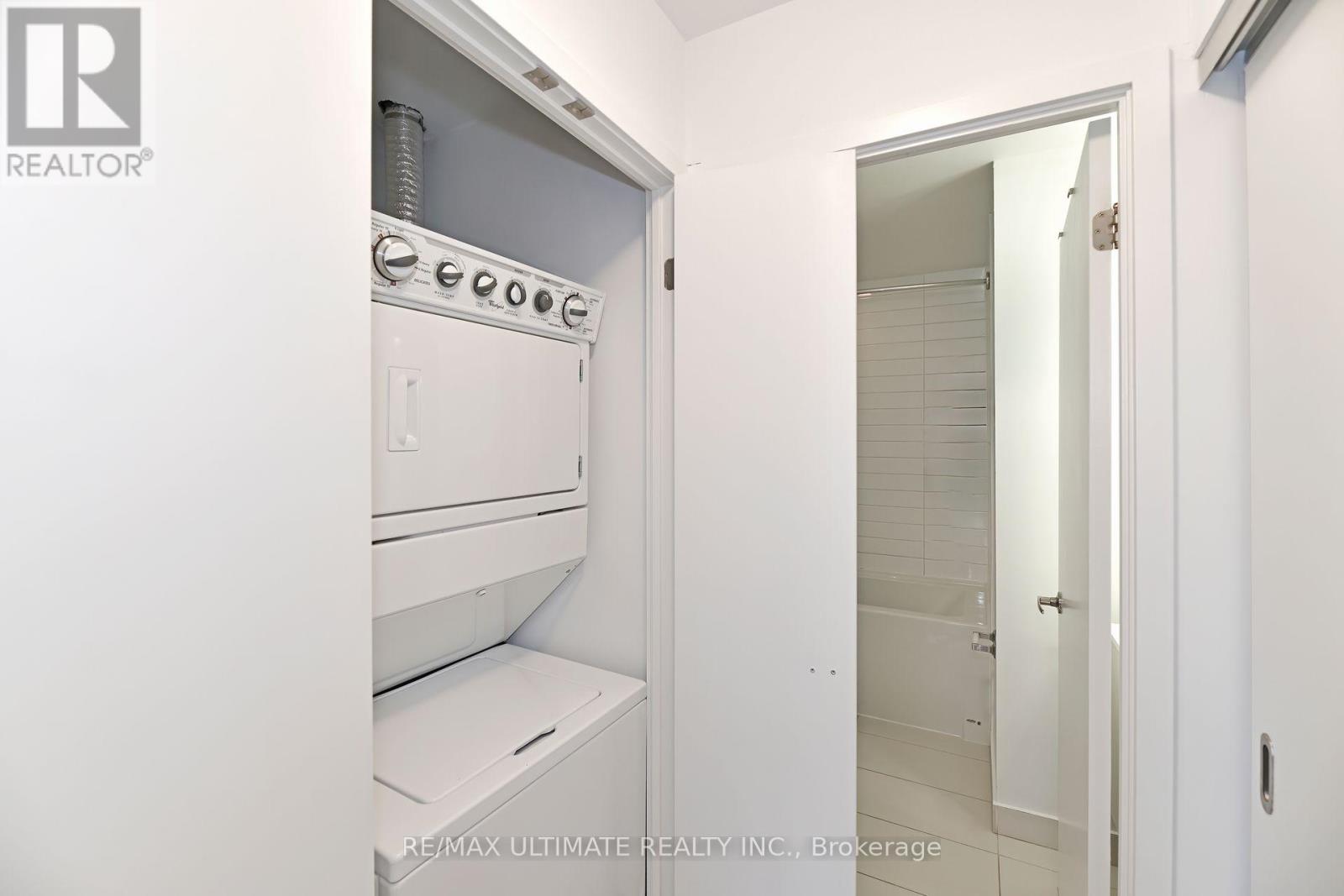 # 405 - 32 Camden Street, Toronto, Ontario  M5V 1G4 - Photo 17 - C12490080