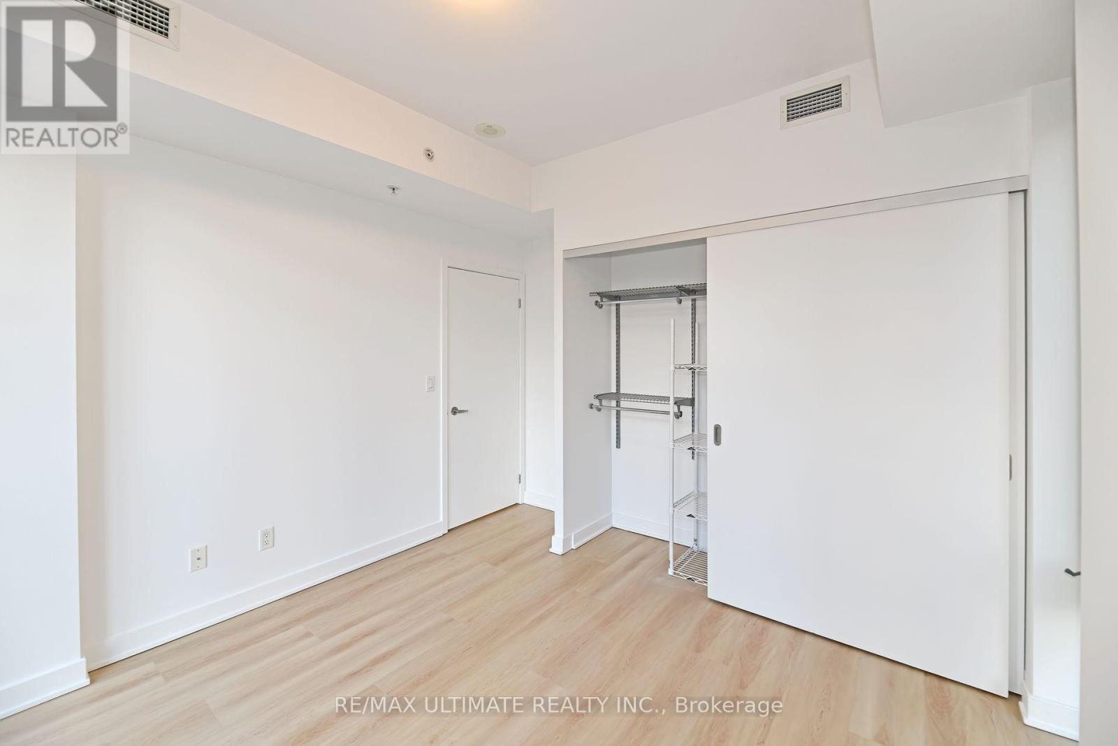 # 405 - 32 Camden Street, Toronto, Ontario  M5V 1G4 - Photo 12 - C12490080