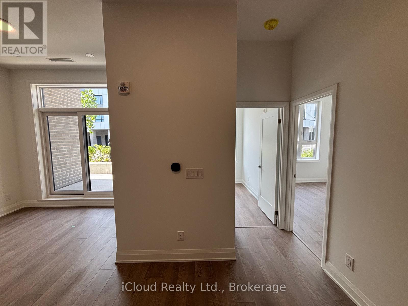 112 - 3250 Carding Mill Trail, Oakville, Ontario  L6M 1L3 - Photo 7 - W12486741