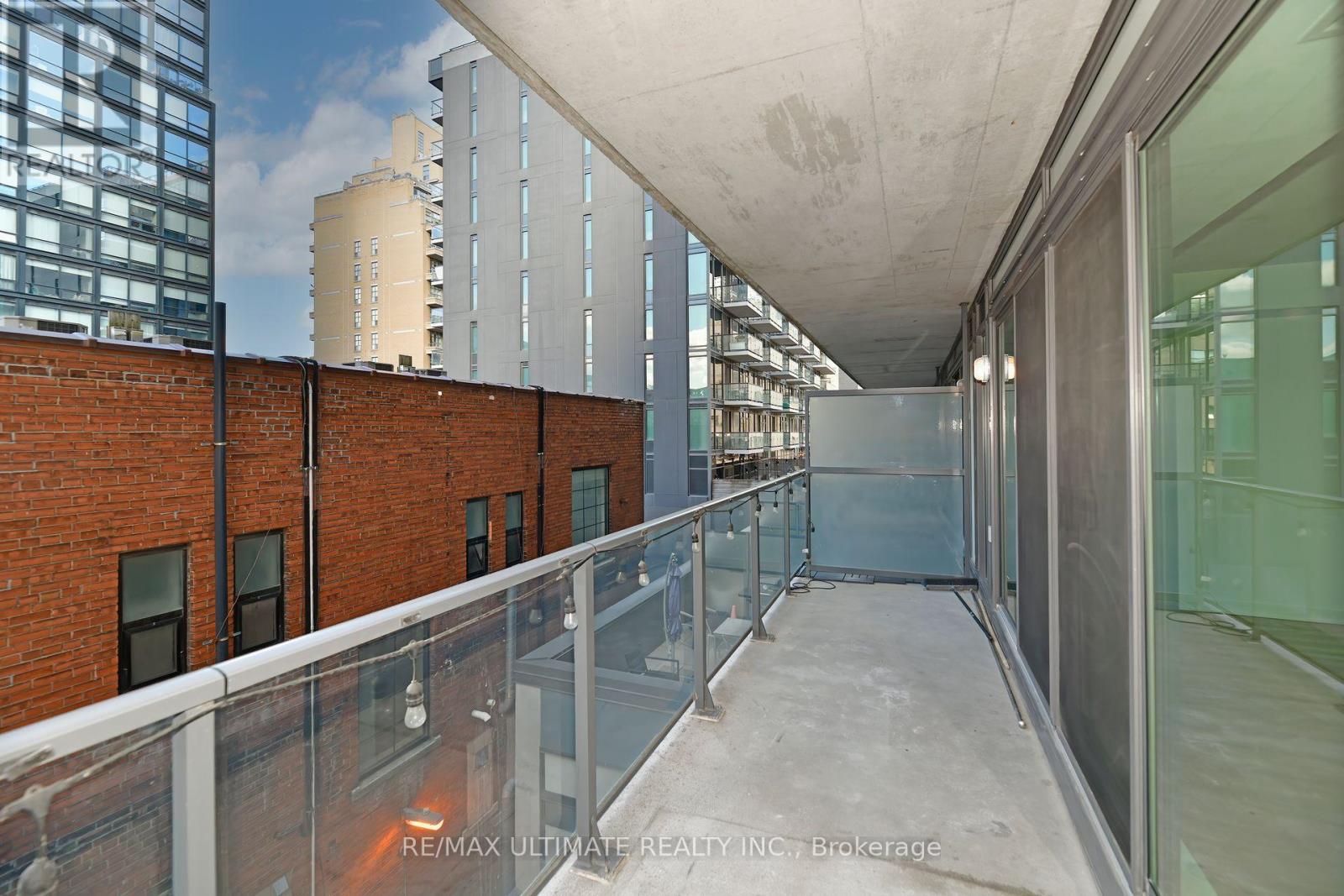 # 405 - 32 Camden Street, Toronto, Ontario  M5V 1G4 - Photo 18 - C12490080