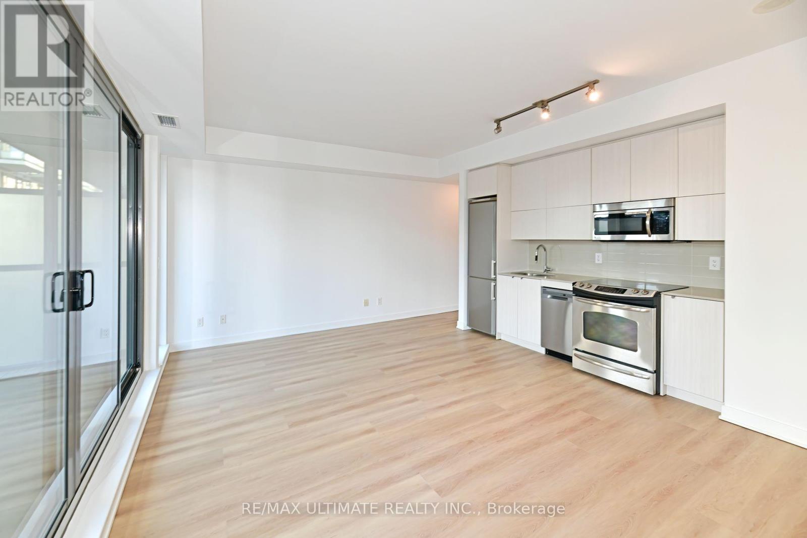 # 405 - 32 Camden Street, Toronto, Ontario  M5V 1G4 - Photo 8 - C12490080