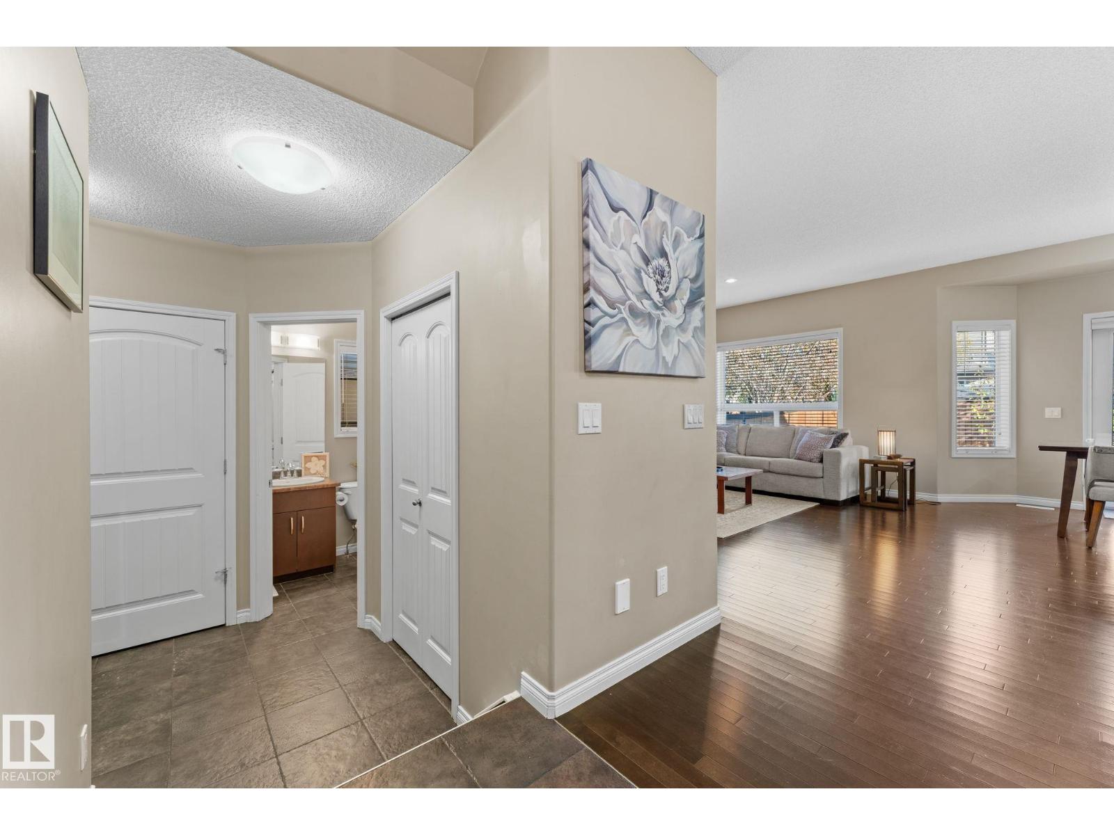 39 Newgate Wy, St. Albert, Alberta  T8N 4C5 - Photo 5 - E4463987