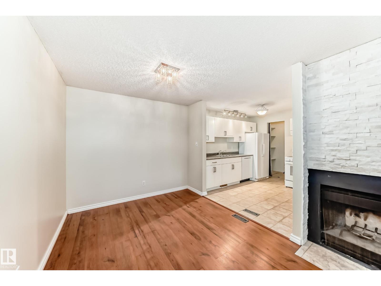 1126 Saddleback Rd Nw, Edmonton, Alberta  T6J 4Z4 - Photo 14 - E4463988