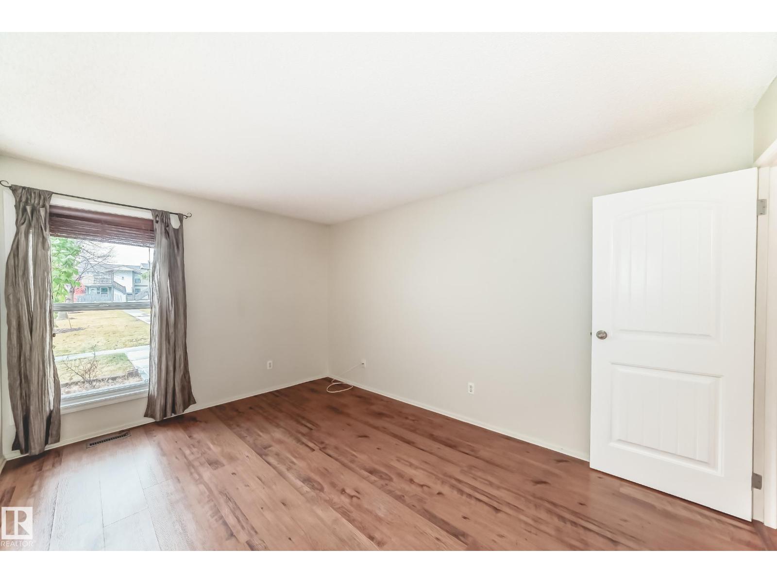 1126 Saddleback Rd Nw, Edmonton, Alberta  T6J 4Z4 - Photo 18 - E4463988