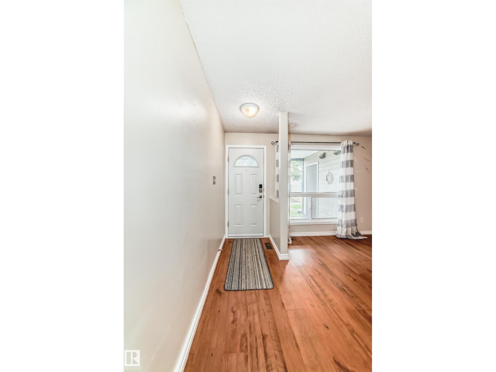 1126 Saddleback Rd Nw, Edmonton, Alberta  T6J 4Z4 - Photo 4 - E4463988