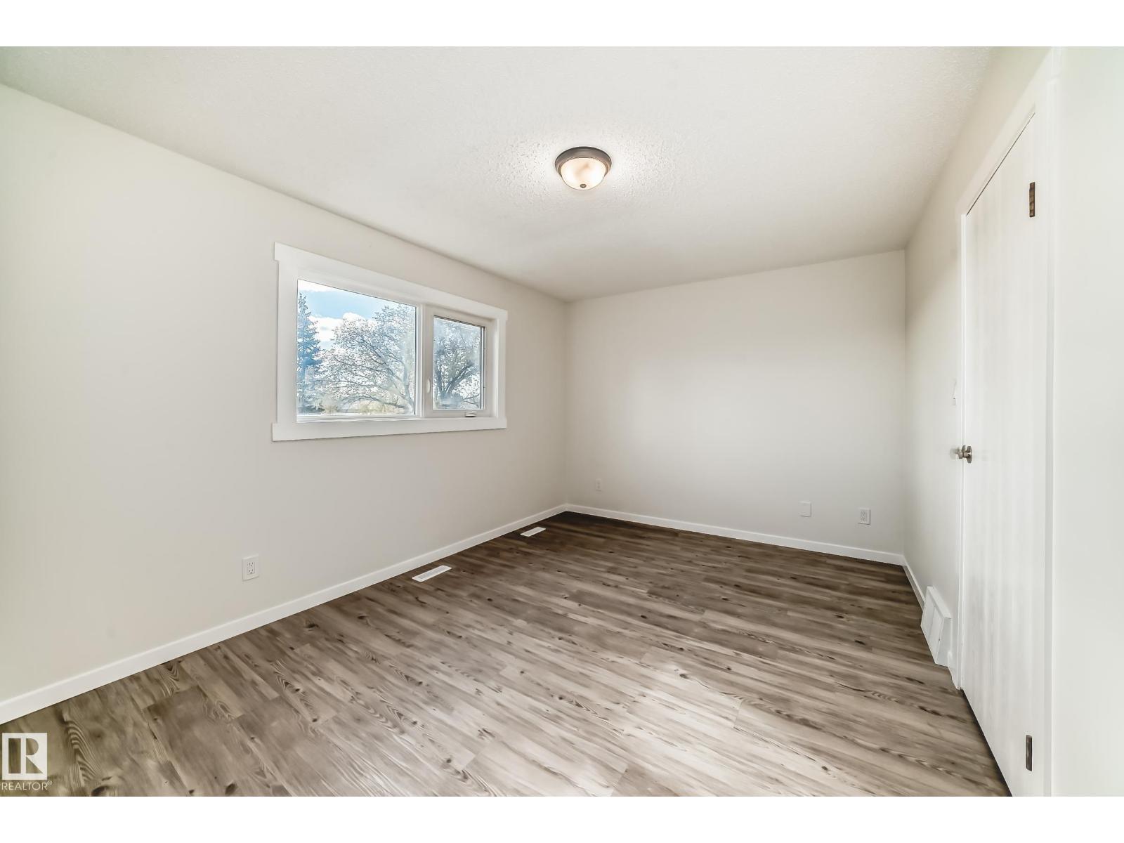 2017 108 St Nw, Edmonton, Alberta  T6J 5V4 - Photo 18 - E4463989