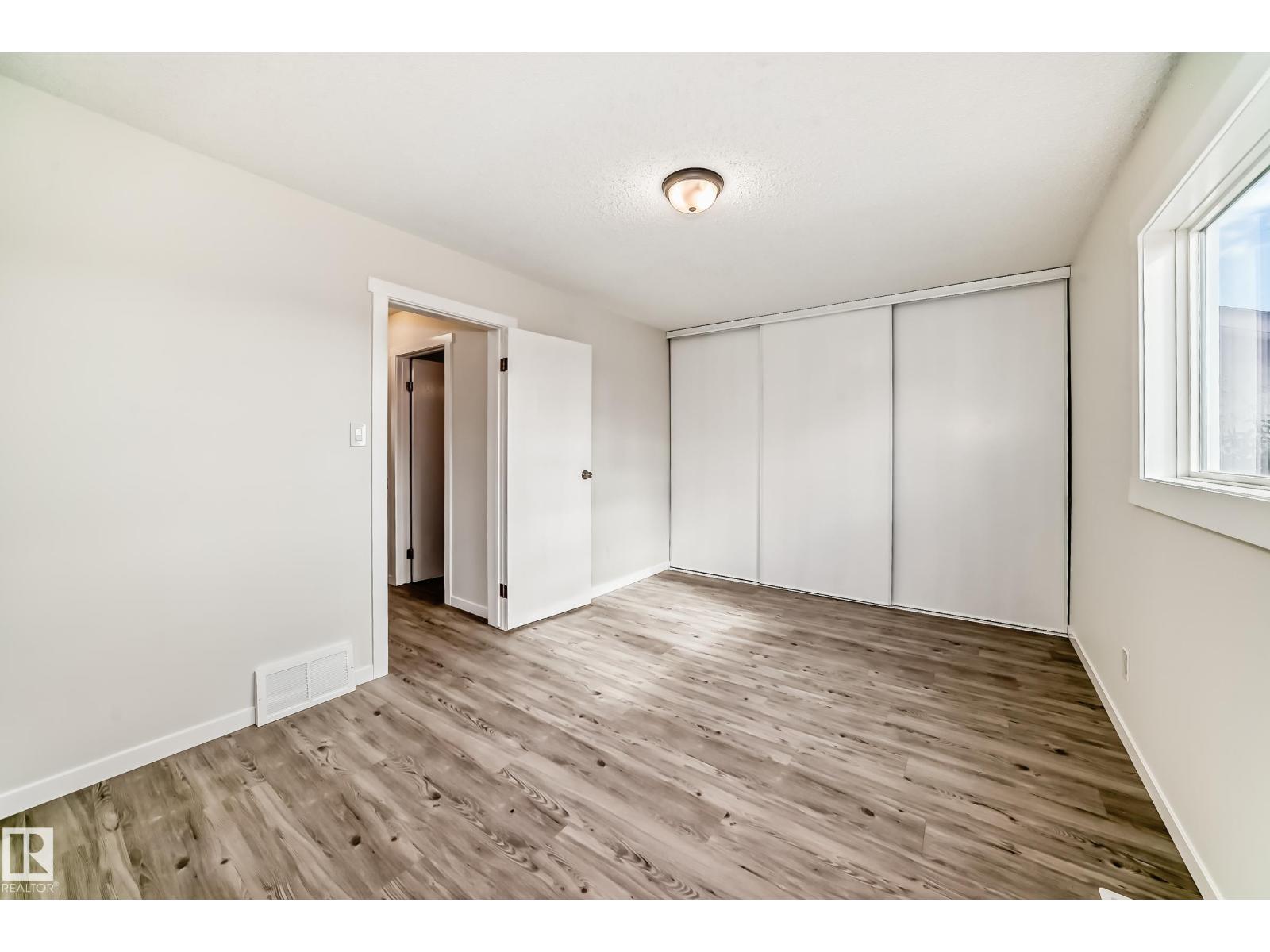 2017 108 St Nw, Edmonton, Alberta  T6J 5V4 - Photo 19 - E4463989