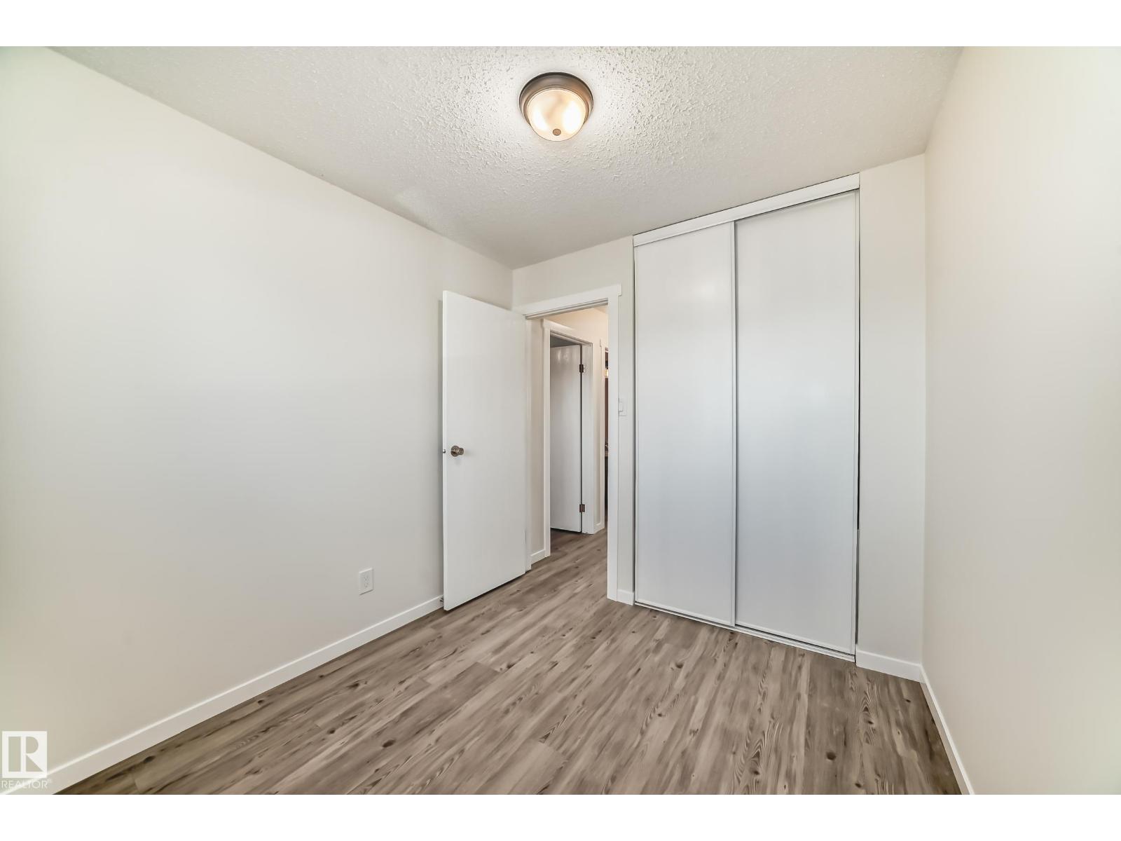 2017 108 St Nw, Edmonton, Alberta  T6J 5V4 - Photo 23 - E4463989